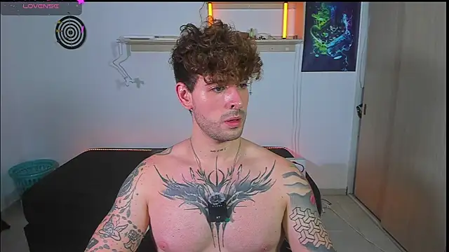 Chat XXX ao vivo de ARES_TATTO