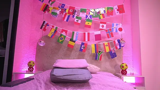 sarakaisy's Live XXX Chat
