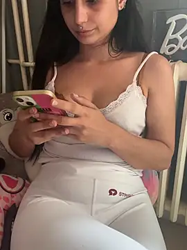 Živý XXX chat LaPetitechienne1