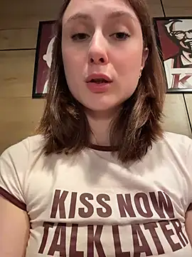 XXX chat uživo modela Dina_Tease