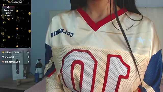 Chat +18 de amy_le01 ao vivo