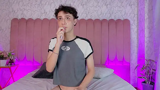 Leo_Williamss Live XXX-Chat