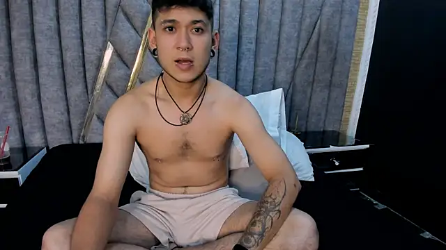 MarkLaurens' Live XXX Chat