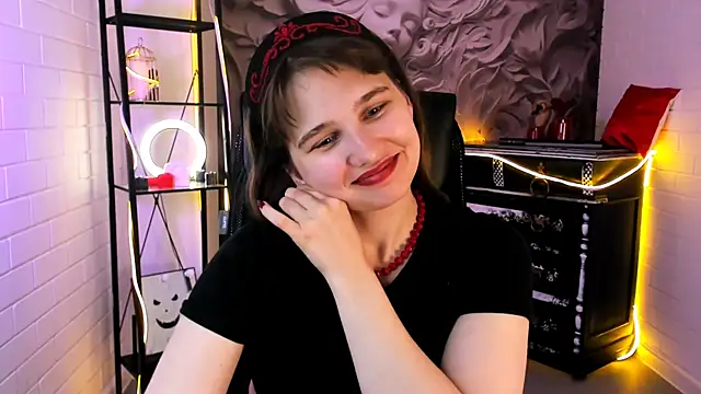 TessaMill Chat XXX live