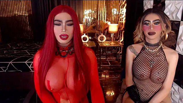 MonstrousCockDiva Adlı Modelin Canlı XXX Sohbeti