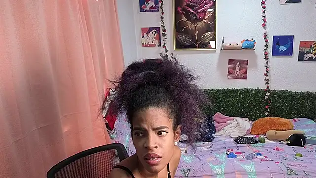 thianahorny's Live XXX Chat