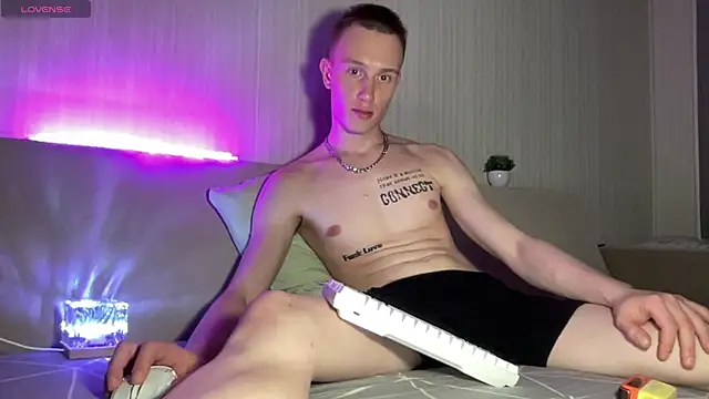 Czat XXX na żywo – Travis_Gracile