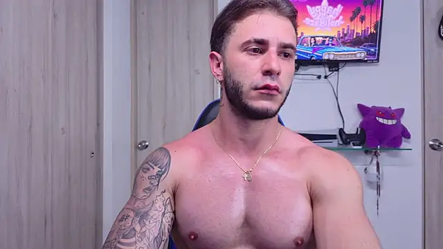 Latino_stud4u Adlı Modelin Canlı XXX Sohbeti