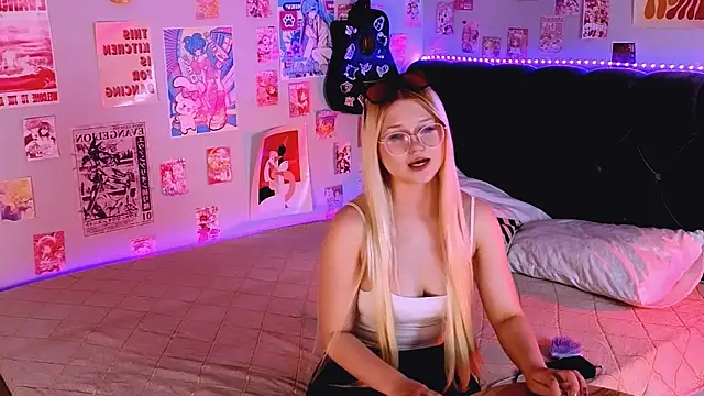 צ'אט XXX בשידור חי של LunariaFox