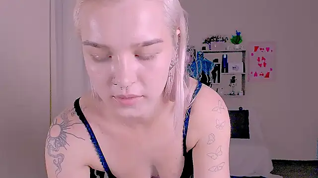 Chat +18 de Hot_Blonda ao vivo