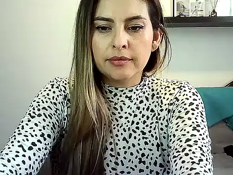 Valery__Rouse_ Adlı Modelin Canlı XXX Sohbeti