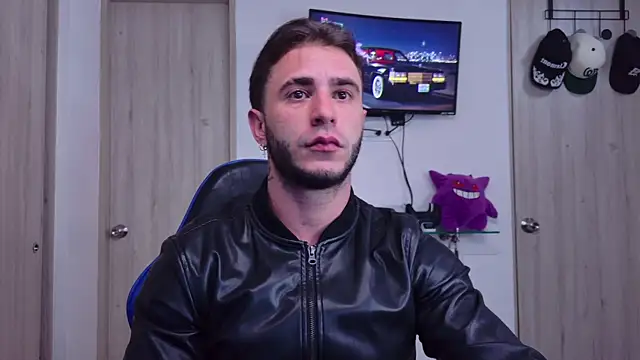 Latino_stud4u Webcam Show
