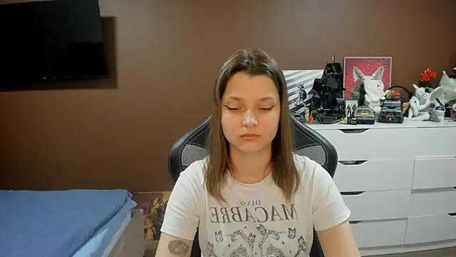 SoniNesti Live XXX-chat