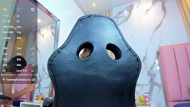 KAROLAGREY Chat XXX in diretta