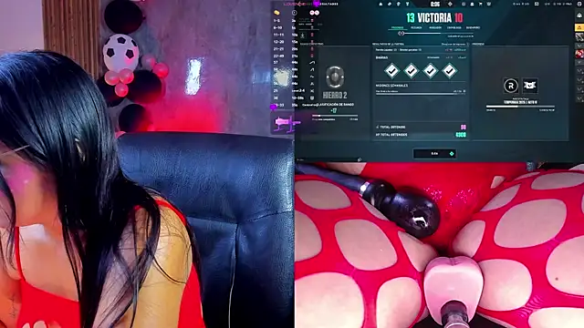 LuciaReid Chat XXX in diretta