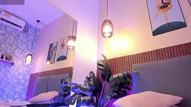 Czat XXX na żywo – NicolleeEvanss