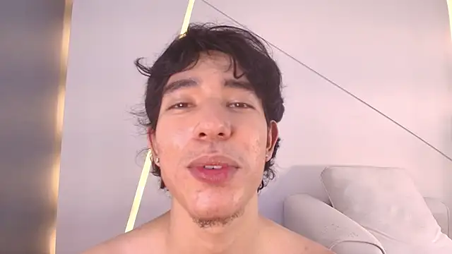 צ'אט XXX בשידור חי של rick_flame0