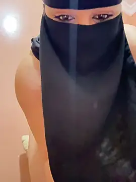 _Laiali_ Adlı Modelin Canlı XXX Sohbeti