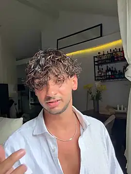 Živý XXX chat Gipsyboysteve