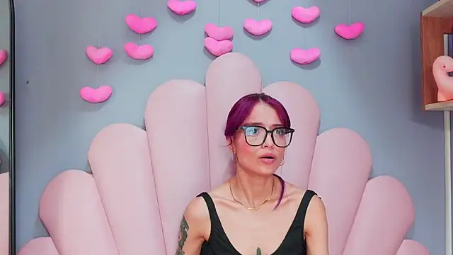 luci_miller's Live XXX Chat