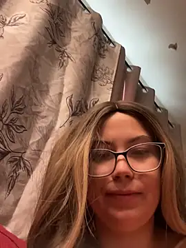 FreakyDreama's Live XXX Chat