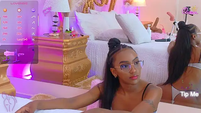 XXX chat uživo modela AshleyFerri