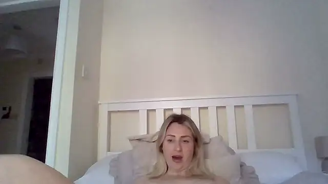 Babe_blond Live XXX-chat