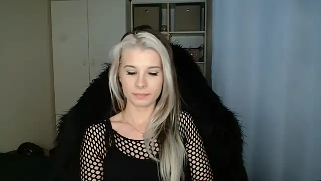 Chat +18 de KristineGlow ao vivo