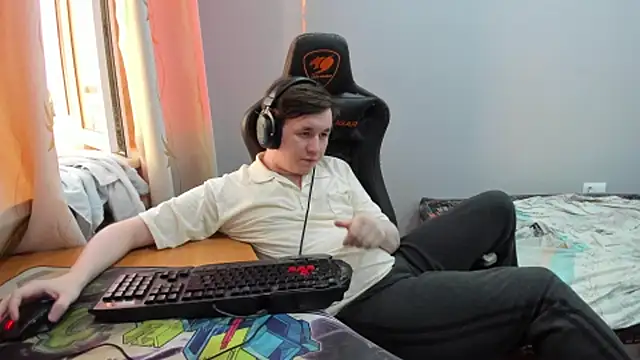 iliaskrislove's Live XXX Chat