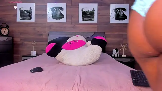 PechBri Adlı Modelin Canlı XXX Sohbeti