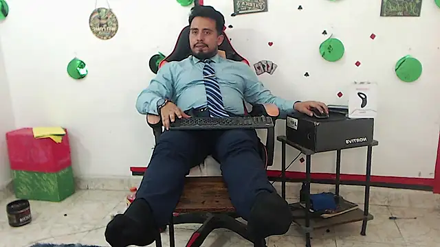 Онлайн чат XXX KalethBigDick