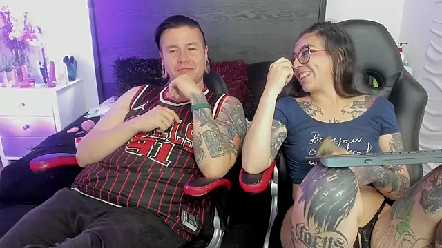 Chat XXX en directo de inkedsinners_