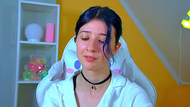 AnneAvelin Chat XXX in diretta