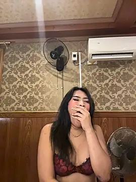 Živý XXX chat hugecock_tamira