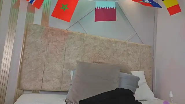 amara_queen_ Adlı Modelin Canlı XXX Sohbeti