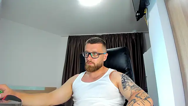 Živý XXX chat Findom_guy