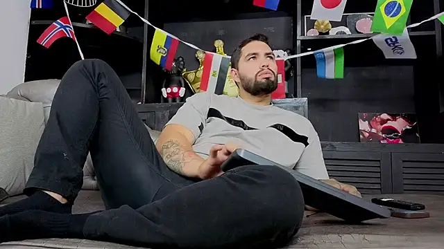 Chatroom XXX en direct de matteosantos