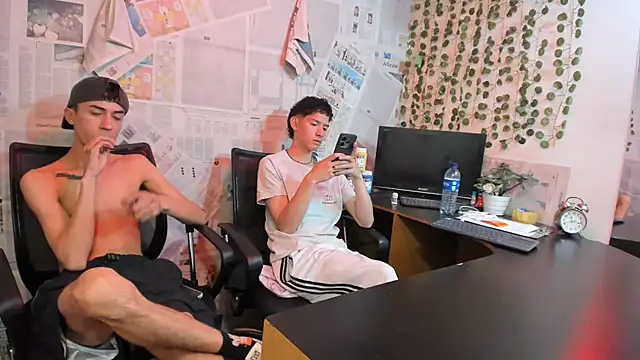 heyy_noah11 live XXX chat