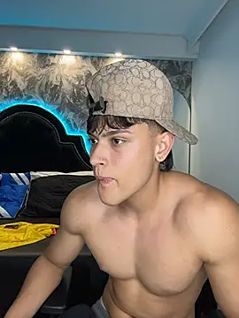 Chat XXX en directo de DilanMiller_