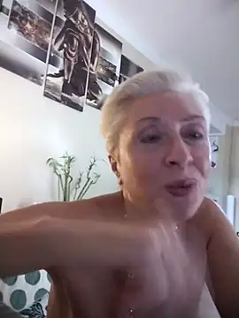 divinaerotica – Naživo XXX chat