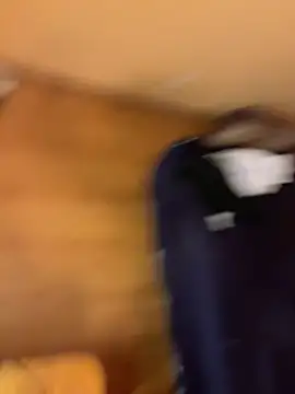 XXX chat uživo modela 69sexyiestass