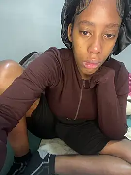 Chatroom XXX en direct de petite_bee