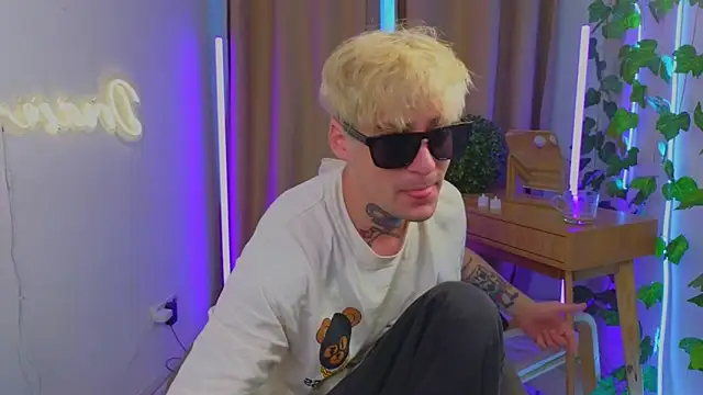 drillfi11 Chat XXX in diretta