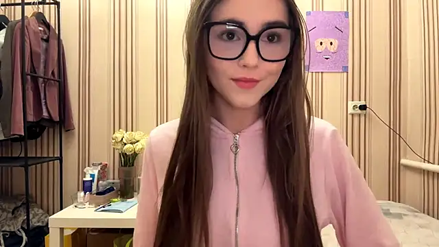 Chat XXX en directo de MiaWonderind