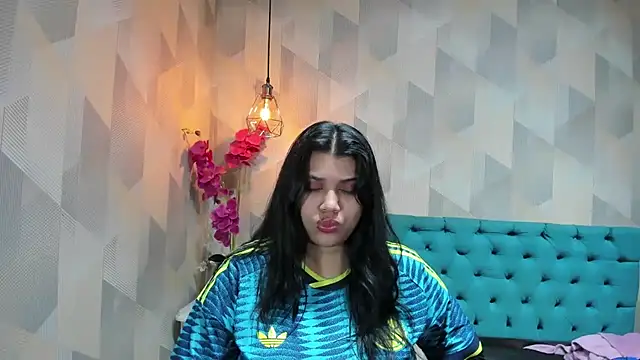 LindaBreeS Chat XXX in diretta