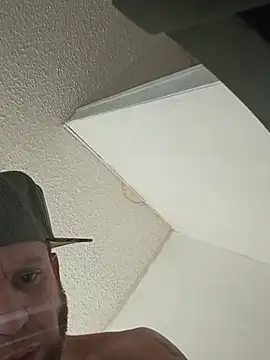 Clarkodile95 Live XXX-chat