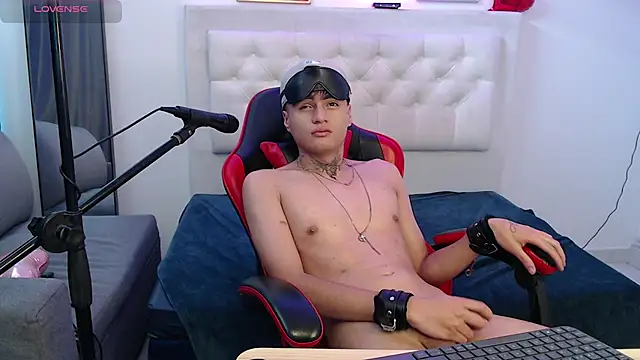 XXX chat uživo modela Ninou_14