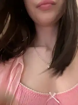 MiraXS' Live XXX Chat