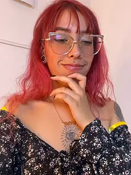 MeraSecretXXX Adlı Modelin Canlı XXX Sohbeti