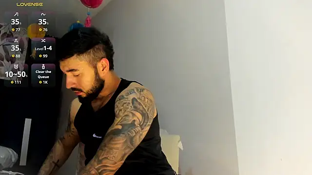 Chat XXX ao vivo de MarkWalker__